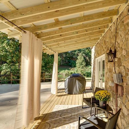 Pet-Friendly Hickory Vacation Rental With Fire Pit! 외부 사진